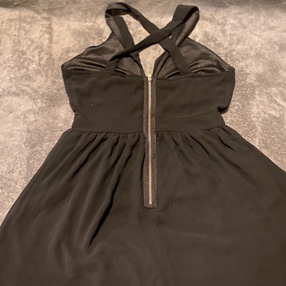 Gorgeous Black Dress - Forever 21 - Picture 2 of 2